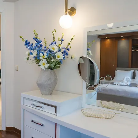 Grand Suite By F & G Kastoria Exterior photo