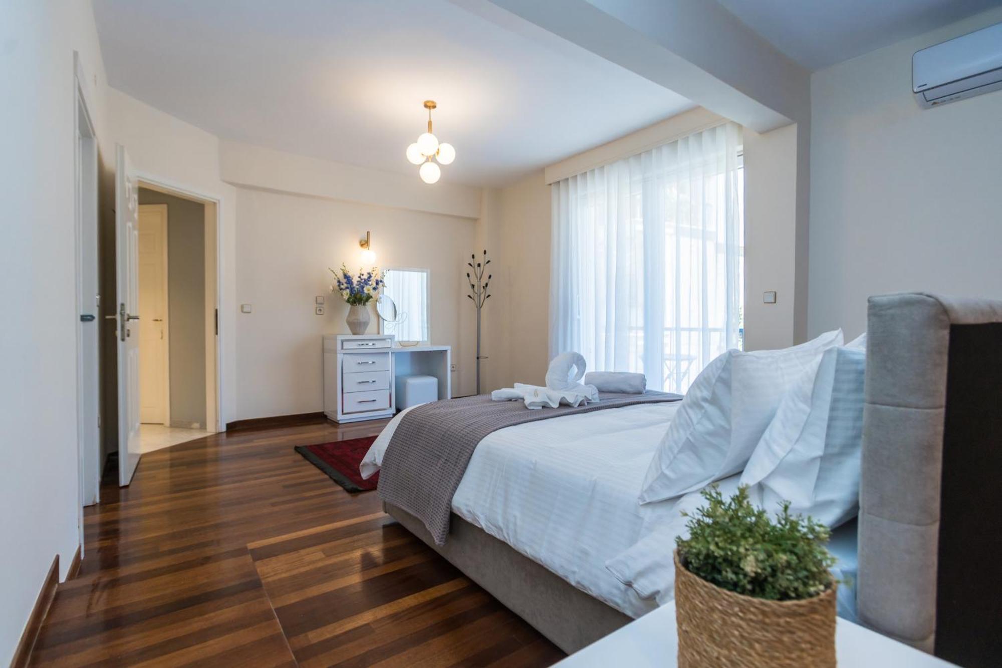 Grand By F & G Apartment Kastoria